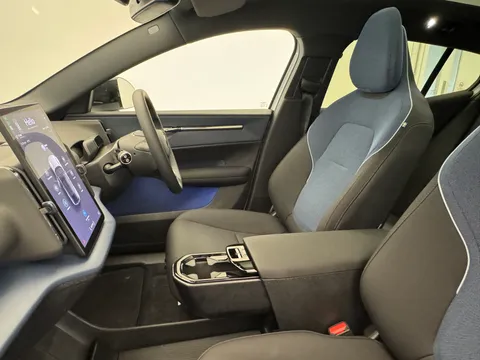 DU75XNX Volvo Ex30 315kW TM Perf Cross Country Ultra 69kWh 5dr Auto Thumbnail #11