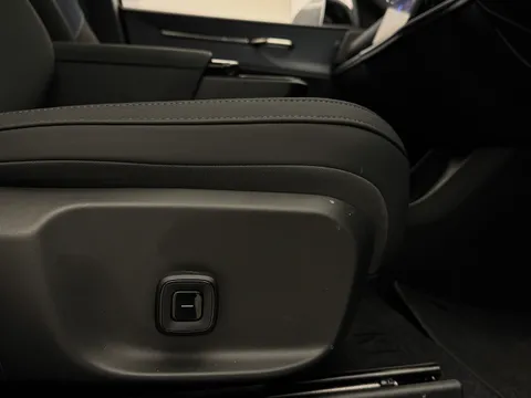 DU75XNX Volvo Ex30 315kW TM Perf Cross Country Ultra 69kWh 5dr Auto Thumbnail #24