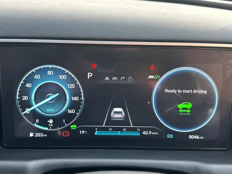 DS23CKP Hyundai Tucson 1.6 TGDi Hybrid 230 Ultimate 5dr 2WD Auto Thumbnail #13