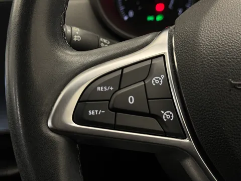 DY22DHK Dacia Duster 1.0 TCe 100 Bi-Fuel Comfort 5dr Thumbnail #20