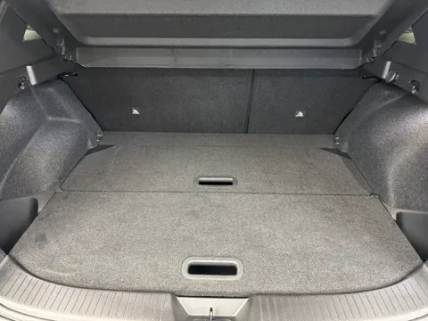 OW25AYF Nissan Qashqai 1.3 DiG-T MH N-Connecta [Glass Roof] 5dr Thumbnail #9