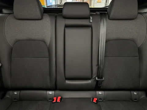 OW25AYF Nissan Qashqai 1.3 DiG-T MH N-Connecta [Glass Roof] 5dr Thumbnail #11