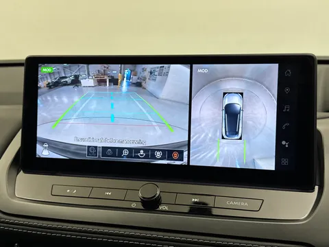 OW25AYF Nissan Qashqai 1.3 DiG-T MH N-Connecta [Glass Roof] 5dr Thumbnail #12