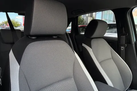 DG22XWS Honda Jazz 1.5 i-MMD Hybrid Crosstar EX 5dr eCVT Thumbnail #21