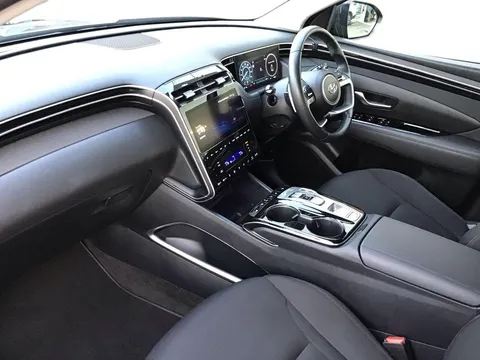 DN23LAO Hyundai Tucson 1.6 TGDi Hybrid 230 Premium 5dr 2WD Auto Thumbnail #4