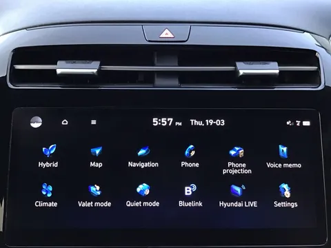 DN23LAO Hyundai Tucson 1.6 TGDi Hybrid 230 Premium 5dr 2WD Auto Thumbnail #32