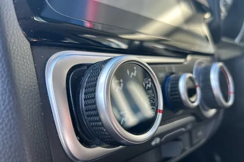 PG19OML Honda Jazz 1.5 i-VTEC Sport 5dr Navi CVT Thumbnail #13