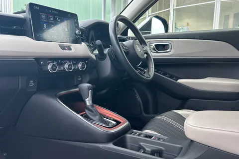 MV22RAX Honda Hr-V 1.5 eHEV Advance Style 5dr CVT Thumbnail #2