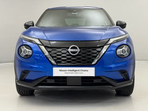 PG73GXZ Nissan Juke 1.6 Hybrid N-Connecta 5dr Auto Thumbnail #4
