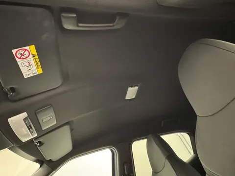 PG73GXZ Nissan Juke 1.6 Hybrid N-Connecta 5dr Auto Thumbnail #17