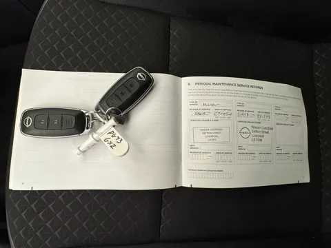 PG73GXZ Nissan Juke 1.6 Hybrid N-Connecta 5dr Auto Thumbnail #19