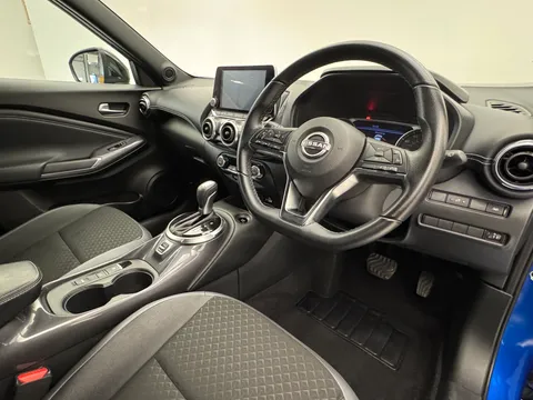 PG73GXZ Nissan Juke 1.6 Hybrid N-Connecta 5dr Auto Thumbnail #20
