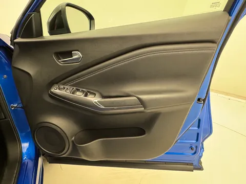 PG73GXZ Nissan Juke 1.6 Hybrid N-Connecta 5dr Auto Thumbnail #23