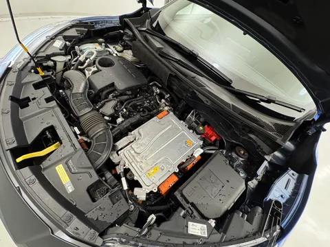 PG73GXZ Nissan Juke 1.6 Hybrid N-Connecta 5dr Auto Thumbnail #30