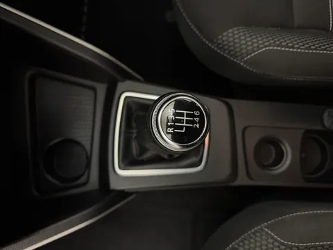 J50AJE Dacia Duster 1.0 TCe 100 Bi-Fuel Prestige 5dr Thumbnail #15