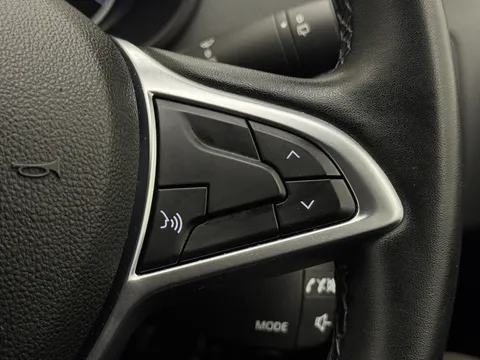 J50AJE Dacia Duster 1.0 TCe 100 Bi-Fuel Prestige 5dr Thumbnail #23