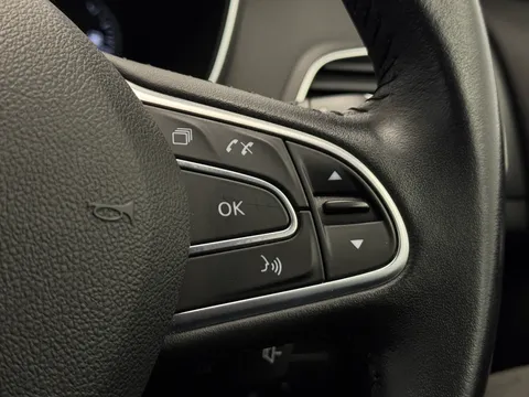 BN70ZTT Renault Megane 1.5 Blue dCi 115 Iconic 5dr Thumbnail #23