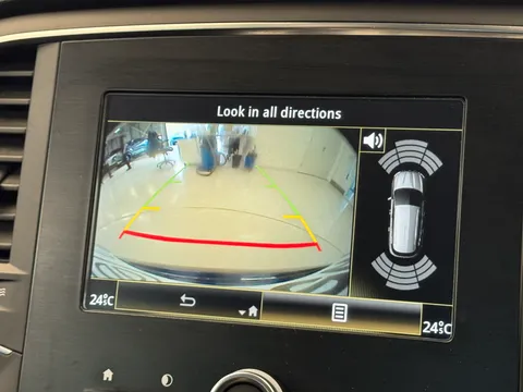 BN70ZTT Renault Megane 1.5 Blue dCi 115 Iconic 5dr Thumbnail #26