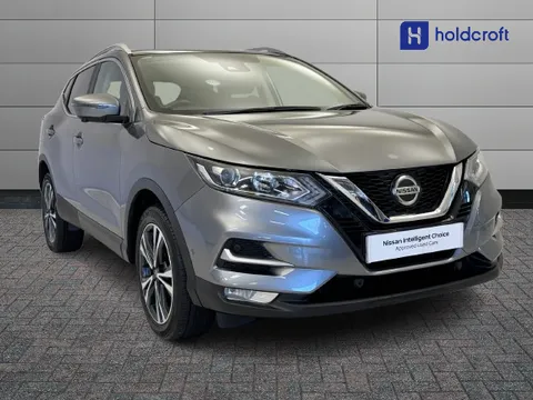 DP70RFY Nissan Qashqai 1.7 dCi N-Connecta 5dr [Glass Roof Pack] Thumbnail #1
