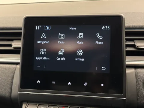 DY23UGP Renault Captur 1.6 E-Tech full hybrid 145 Techno 5dr Auto Thumbnail #24