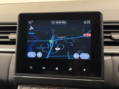 DY23UGP Renault Captur 1.6 E-Tech full hybrid 145 Techno 5dr Auto Thumbnail #25