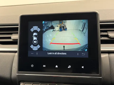 DY23UGP Renault Captur 1.6 E-Tech full hybrid 145 Techno 5dr Auto Thumbnail #26