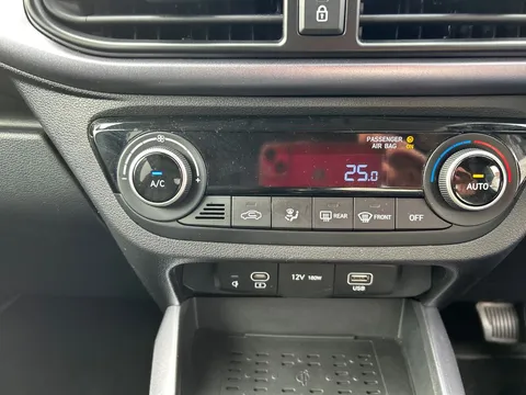 EN25LKF Hyundai i10 1.2 [79] Premium 5dr Auto [Nav] Thumbnail #36