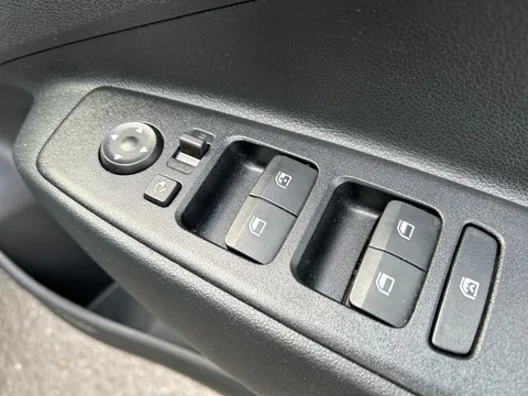 EN25LKF Hyundai i10 1.2 [79] Premium 5dr Auto [Nav] Thumbnail #37