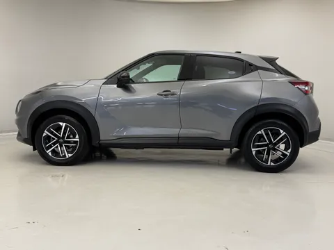 DV74MYL Nissan Juke 1.0 DiG-T N-Connecta 5dr Thumbnail #6