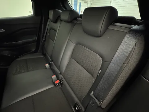 DV74MYL Nissan Juke 1.0 DiG-T N-Connecta 5dr Thumbnail #13