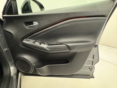 DV74MYL Nissan Juke 1.0 DiG-T N-Connecta 5dr Thumbnail #23