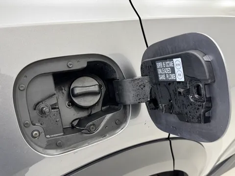 DV74MYL Nissan Juke 1.0 DiG-T N-Connecta 5dr Thumbnail #28