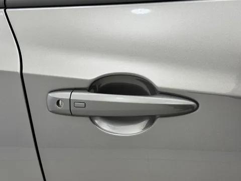 DV74MYL Nissan Juke 1.0 DiG-T N-Connecta 5dr Thumbnail #29