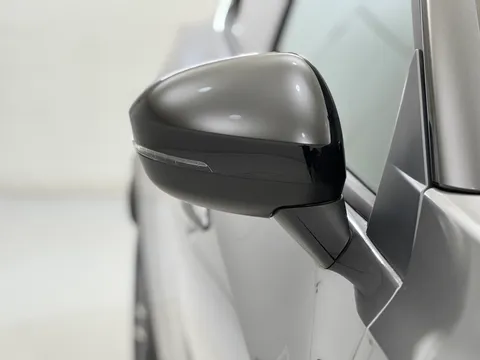 DV74MYL Nissan Juke 1.0 DiG-T N-Connecta 5dr Thumbnail #31