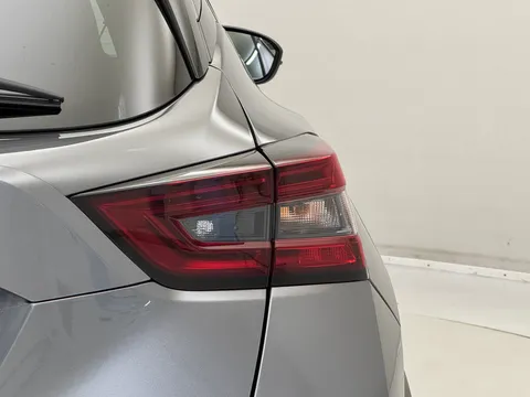 DV74MYL Nissan Juke 1.0 DiG-T N-Connecta 5dr Thumbnail #34