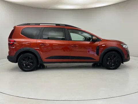 AF74XCB Dacia Jogger 1.6 HEV Extreme 5dr Auto Thumbnail #5