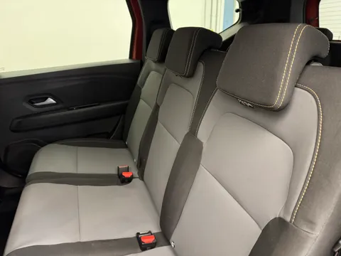 AF74XCB Dacia Jogger 1.6 HEV Extreme 5dr Auto Thumbnail #11