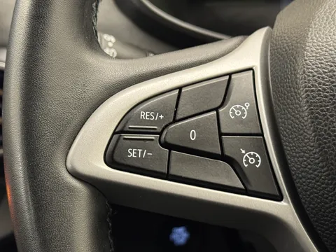 AF74XCB Dacia Jogger 1.6 HEV Extreme 5dr Auto Thumbnail #23