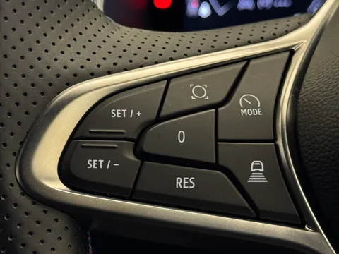 AF74DVW Renault Captur 1.6 E-Tech Full Hybrid 145 Esprit Alpine 5dr Auto Thumbnail #17