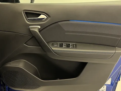 AF74DVW Renault Captur 1.6 E-Tech Full Hybrid 145 Esprit Alpine 5dr Auto Thumbnail #25