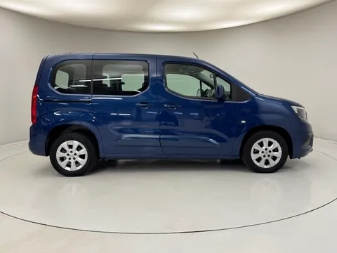 NA70WSW Vauxhall Combo Life 1.5 Turbo D Energy 5dr [7 seat] Thumbnail #4