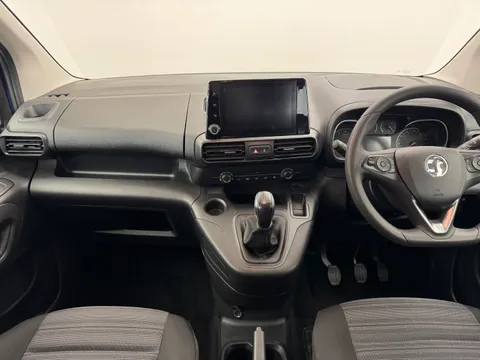 NA70WSW Vauxhall Combo Life 1.5 Turbo D Energy 5dr [7 seat] Thumbnail #13