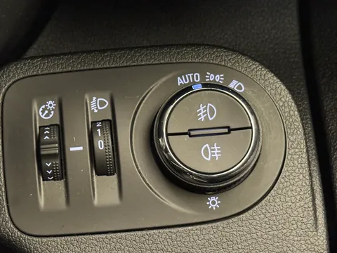 NA70WSW Vauxhall Combo Life 1.5 Turbo D Energy 5dr [7 seat] Thumbnail #27