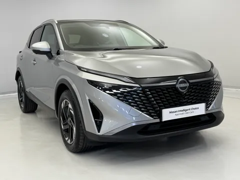 DL25KXF Nissan Qashqai 1.3 DiG-T MH N-Connecta 5dr Thumbnail #2