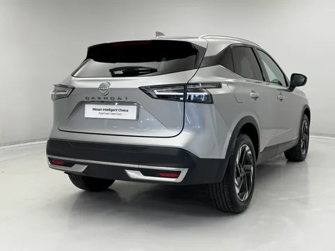 DL25KXF Nissan Qashqai 1.3 DiG-T MH N-Connecta 5dr Thumbnail #7