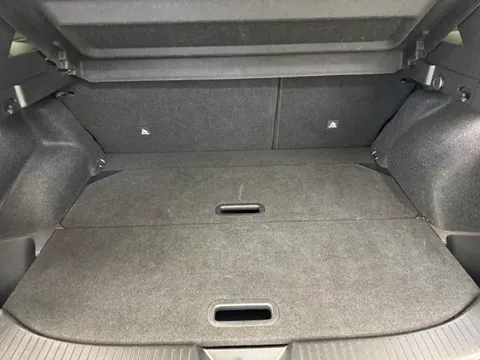 DL25KXF Nissan Qashqai 1.3 DiG-T MH N-Connecta 5dr Thumbnail #11