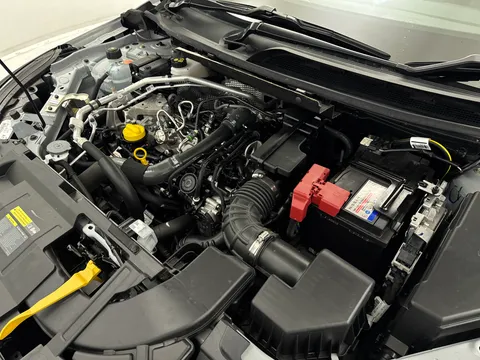 DL25KXF Nissan Qashqai 1.3 DiG-T MH N-Connecta 5dr Thumbnail #28