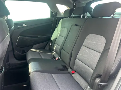 YW68OAX Hyundai Tucson 1.6 GDi SE Nav 5dr 2WD Thumbnail #16