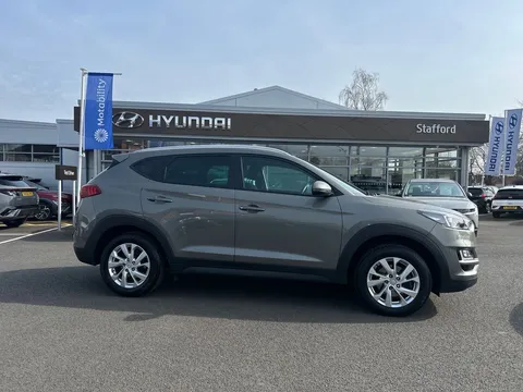 YW68OAX Hyundai Tucson 1.6 GDi SE Nav 5dr 2WD Thumbnail #4