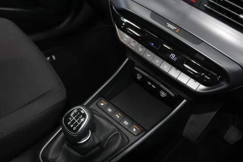 MD75NJU Hyundai i20 1.0T GDi Premium 5dr Thumbnail #23
